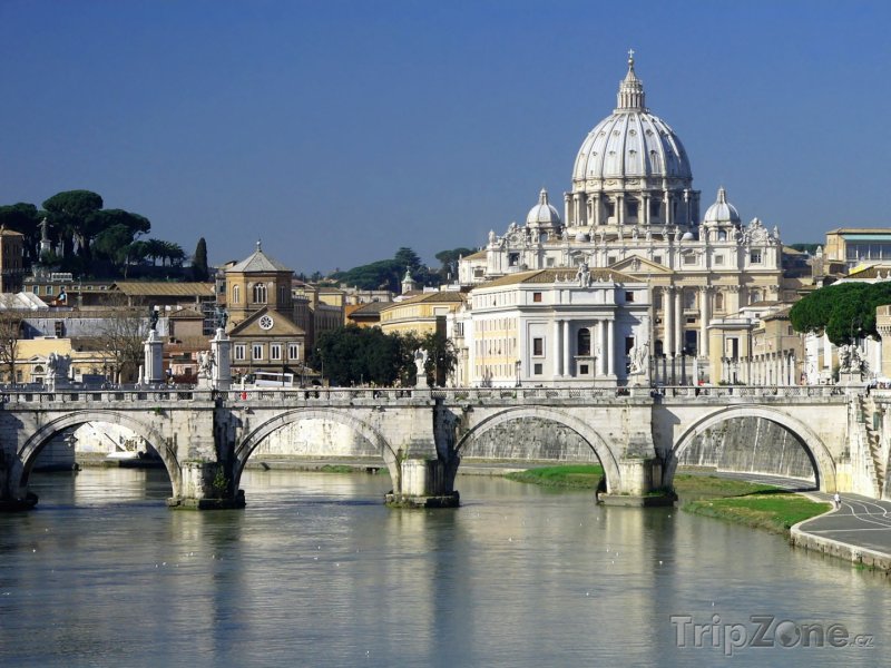 Fotka, Foto Bazilika sv. Petra a Ponte Sant'Angelo (Řím, Itálie)