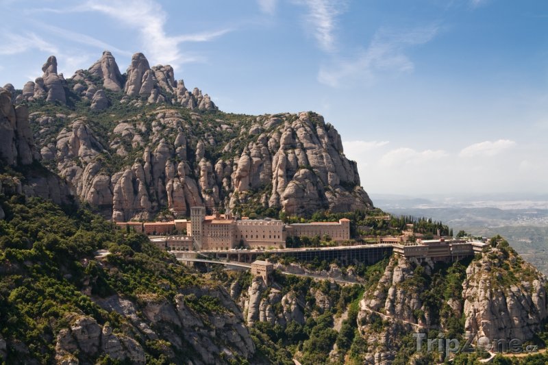 Fotka, Foto Benediktinský klášter Montserrat v Katalánsku (Španělsko)