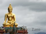 Buddhova socha na severu Thajska při hranicích s Laosem a Barmou