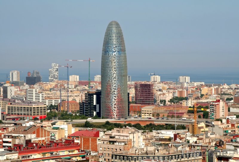Fotka, Foto Budova Torre Agbar (Barcelona, Španělsko)