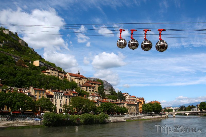 Fotka, Foto Grenoble, lanovka (Francouzské Alpy, Francie)