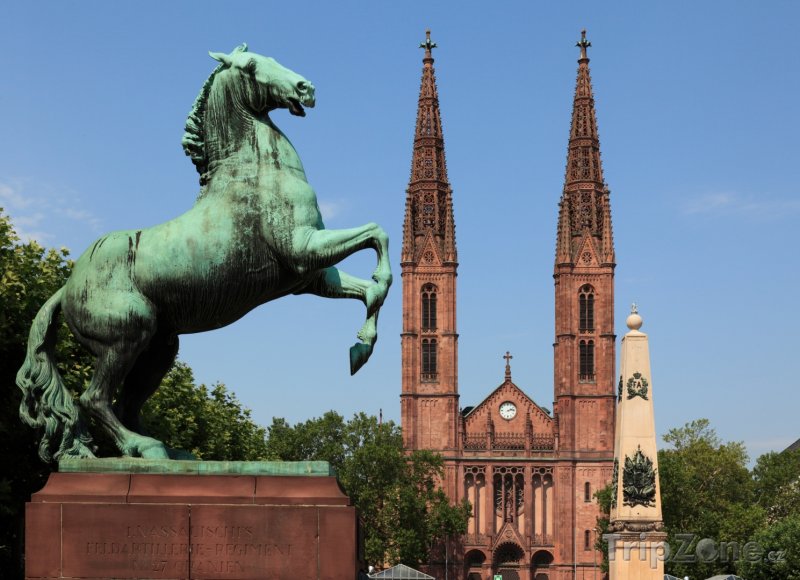 Fotka, Foto Hlavní město Hesenska Wiesbaden - St. Bonifatiuskirche (Hesensko, Německo)