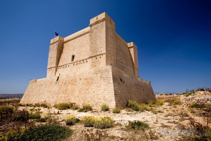 Fotka, Foto Ostrov Comino, pevnost sv. Marie (St Mary's Tower) (Malta)