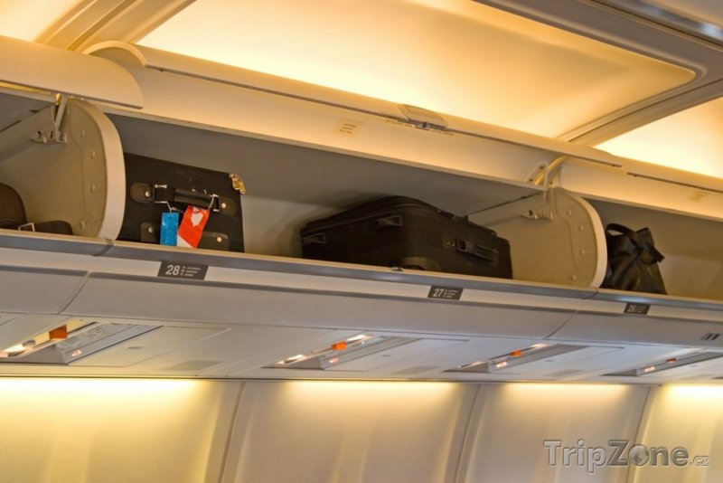 Fotka, Foto Příruční zavazadla na palubě letadla