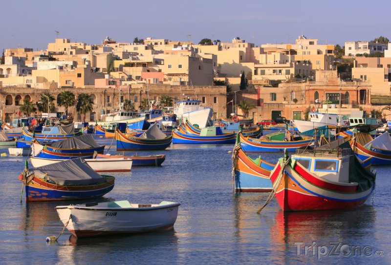 Fotka, Foto Rybářské lodě v přístavu vesnice Marsaxlokk (Malta)