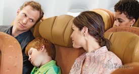 Spící dítě při letu
