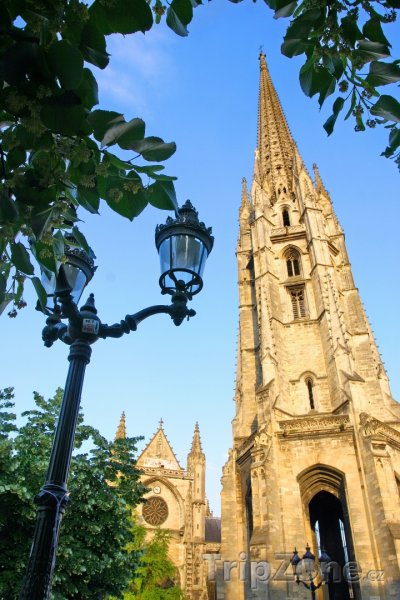 Fotka, Foto Věž katedrály Saint-André (Bordeaux, Francie)