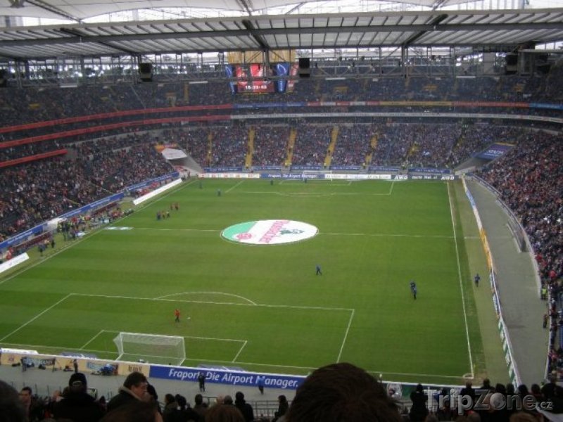 Fotka, Foto Vnitřek stadiónu (Frankfurt, Německo)