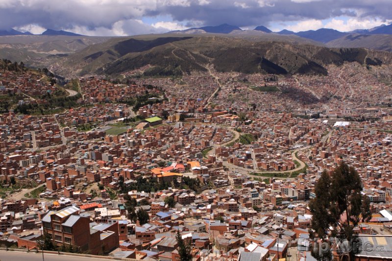 Fotka, Foto La Paz, pohled z výšky na město (Bolívie)