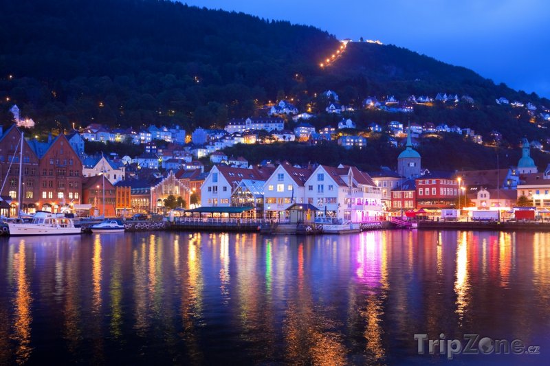 Fotka, Foto Noční panorama v Bergenu (Norsko)