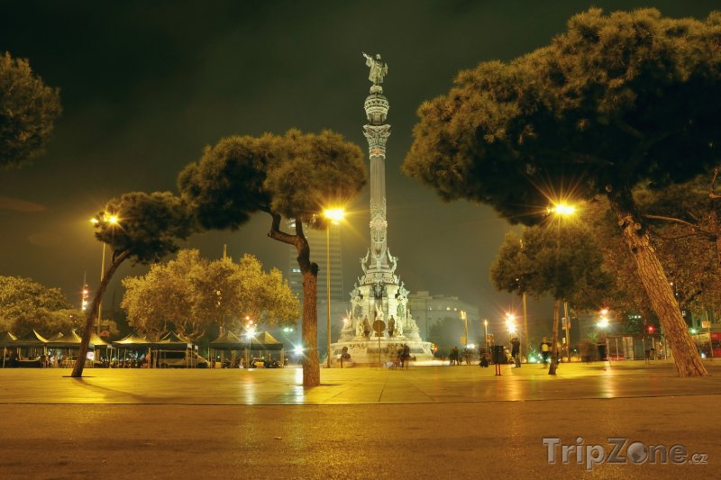 Fotka, Foto Památník Kryštofa Kolumba v noci (Barcelona, Španělsko)