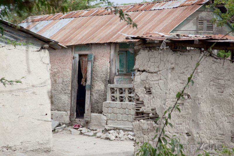 Fotka, Foto Rozbitý dům (Haiti)