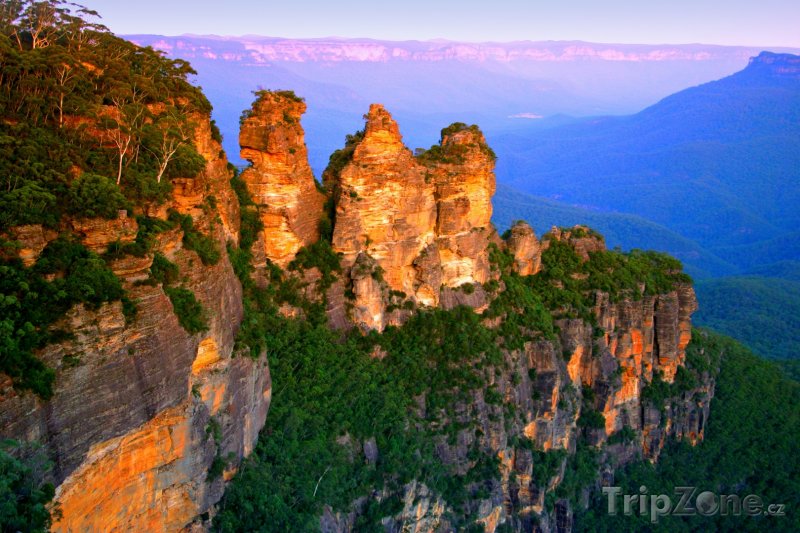 Fotka, Foto Skalní útvar Three Sisters v Národním parku Blue Mountains (Austrálie)