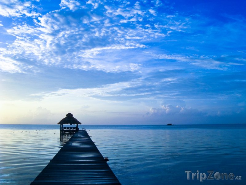 Fotka, Foto Svítání na ostrově Amergris Caye (Belize)