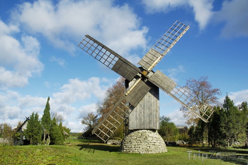 Fotka, Foto Větrný mlýn na ostrově Saaremaa (Estonsko)