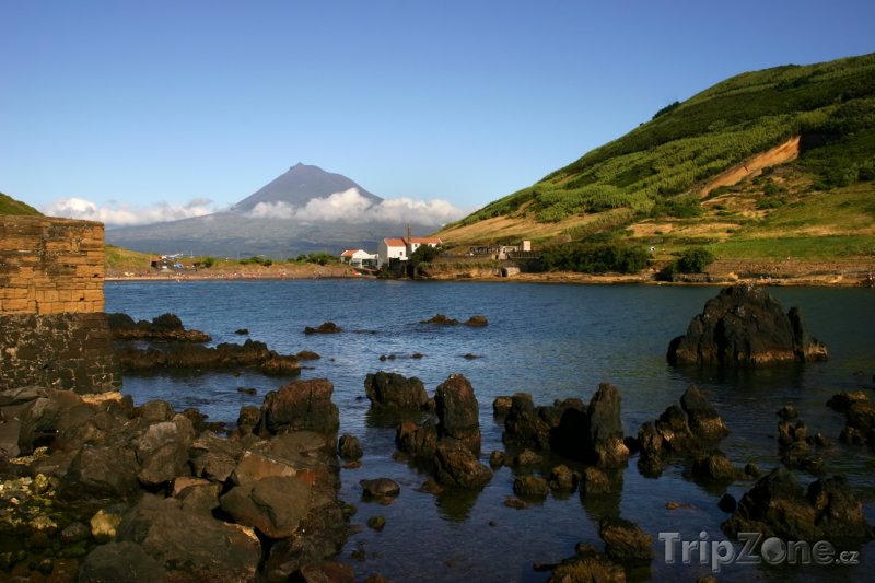 Fotka, Foto Azory, ostrov Faial, pohled na sopku Ponta do Pico (Portugalsko)