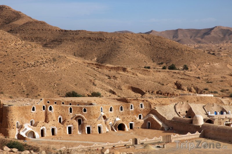 Fotka, Foto Beduínské obydlí v tuniské poušti (Tunisko)