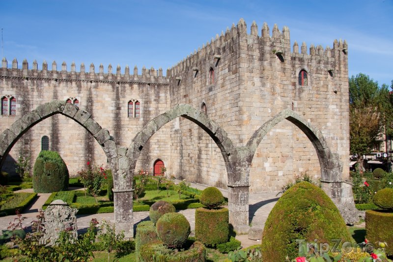 Fotka, Foto Braga, zahrada sv. Barbory v Arcibiskupském paláci (Portugalsko)