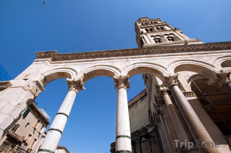 Fotka, Foto Diokleciánův palác a zvonice splitské katedrály (Chorvatsko)