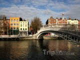 Dublin, Ha'penny-Bridge přes řeku Liffey
