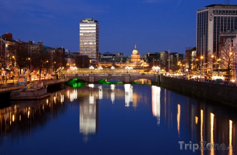 Fotka, Foto Dublinský O'Connell Bridge na sklonku dne (Dublin, Irsko)