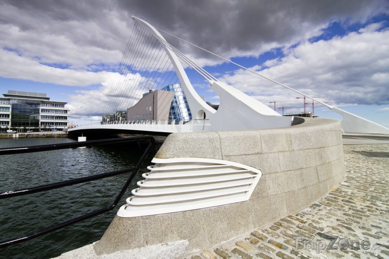 Fotka, Foto Dublinský Samuel Beckett Bridge (Dublin, Irsko)