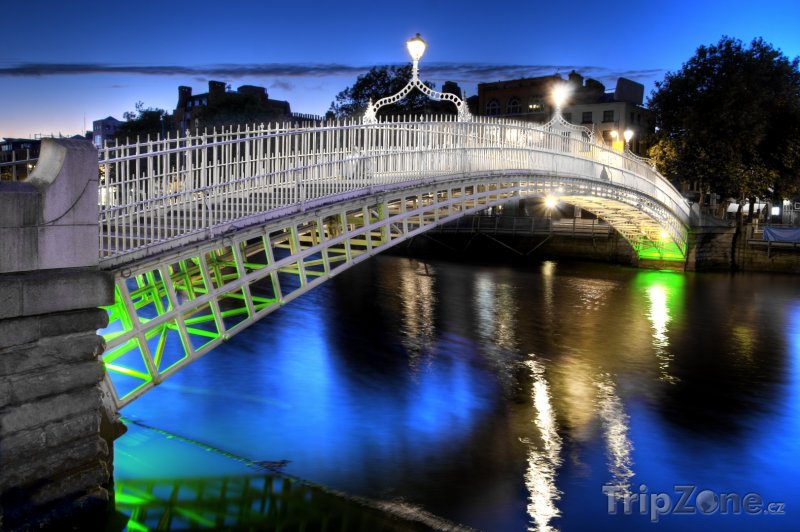 Fotka, Foto Ha'penny Bridge v Dublinu (Dublin, Irsko)