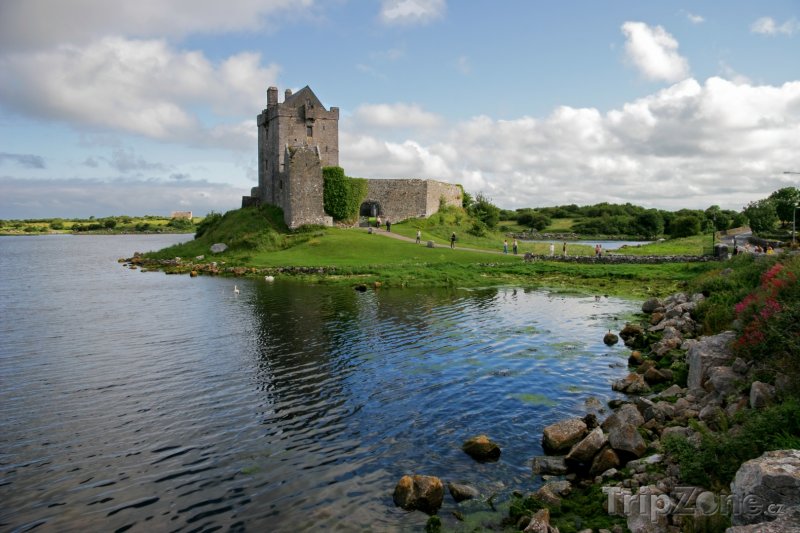 Fotka, Foto Hrad Dunguaire v hrabství Galway (Irsko)