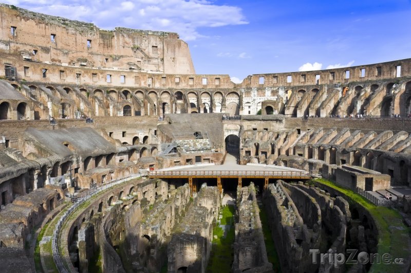 Fotka, Foto Koloseum zevnitř (Řím, Itálie)