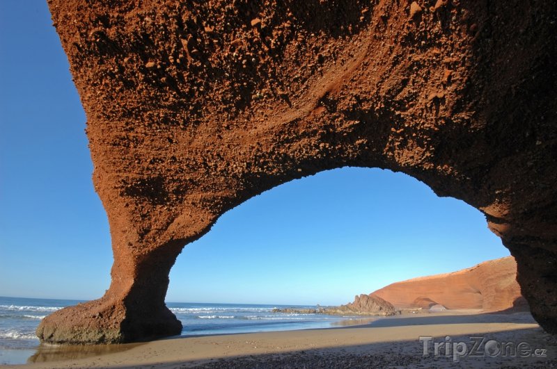Fotka, Foto Pískovcový oblouk na pláži (Maroko)