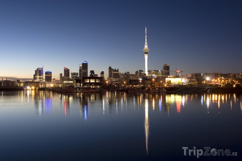 Fotka, Foto Pohled na noční Auckland (Nový Zéland)