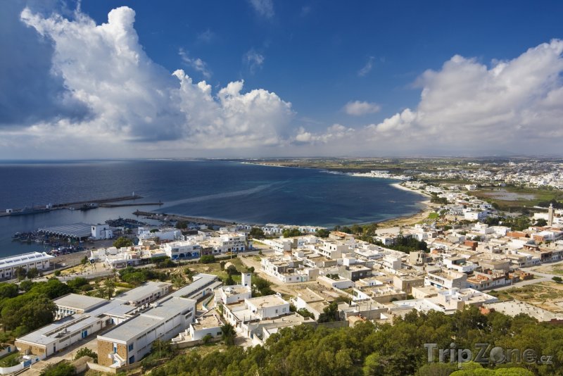 Fotka, Foto Pohled z výšky na město Kelibia (Tunisko)