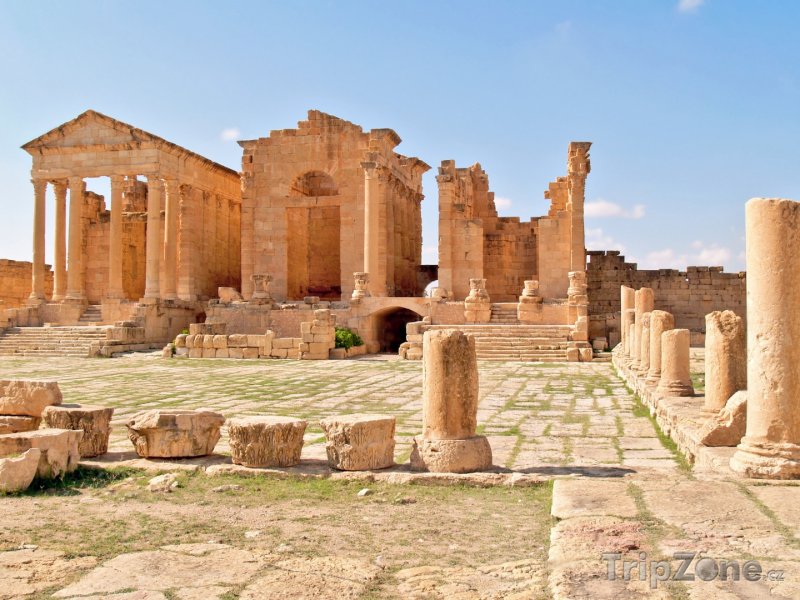 Fotka, Foto Ruiny chrámu ve městě Sbeitla (Tunisko)
