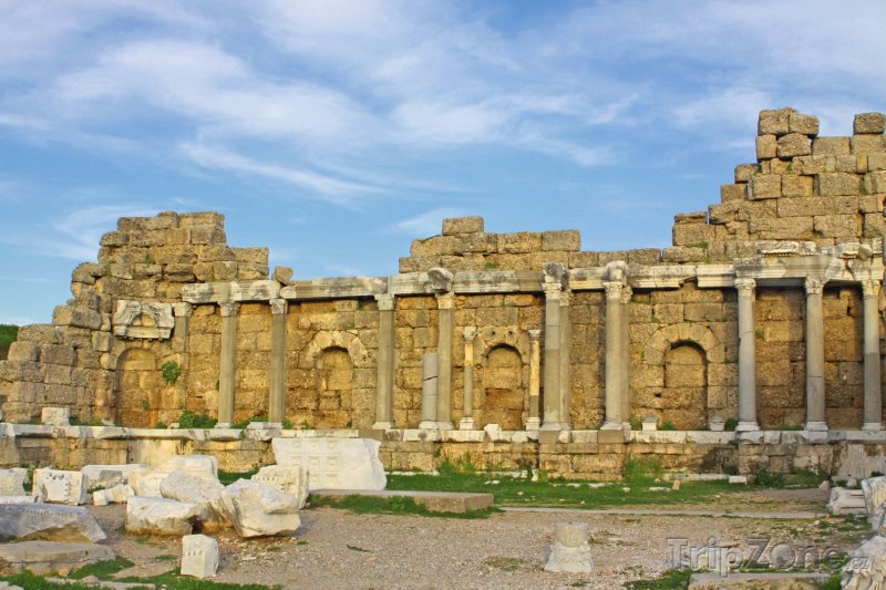 Fotka, Foto Side, ruiny římského chrámu (Turecká riviéra, Turecko)