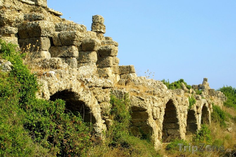 Fotka, Foto Side, zbytky akvaduktu (Turecká riviéra, Turecko)