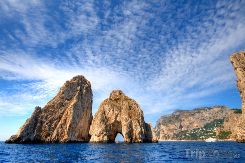 Fotka, Foto Skaliska u ostrova Capri (Itálie)