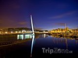Swansea, přístav v noci