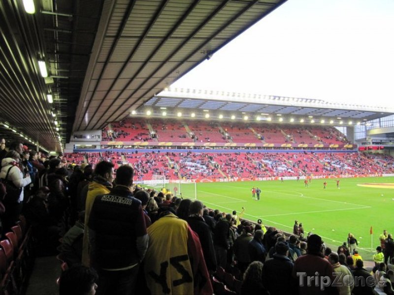 Fotka, Foto Vnitřek stadiónu Anfield (Liverpool, Velká Británie)