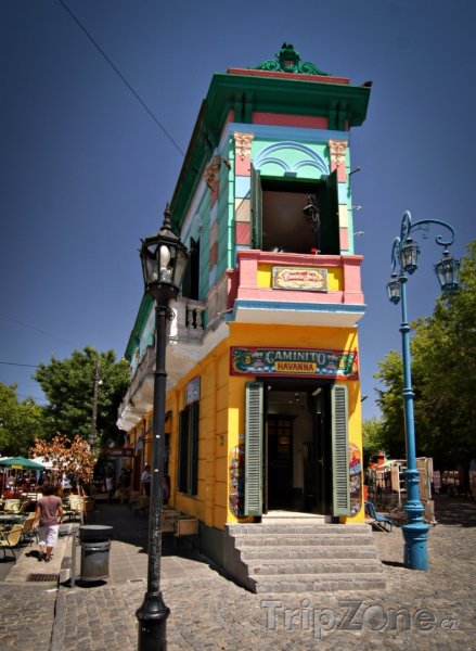 Fotka, Foto Barevný dům v části La Boca (Buenos Aires, Argentina)