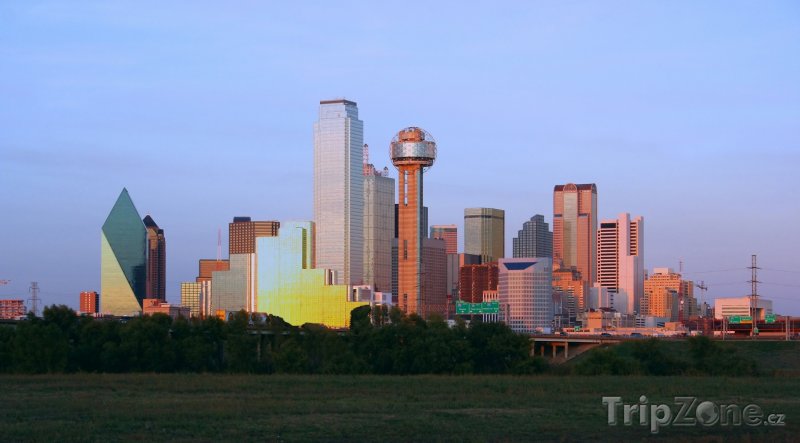 Fotka, Foto Dallas, centrum města za soumraku (USA)