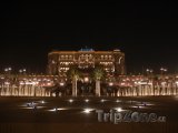 Emirates palace v noci