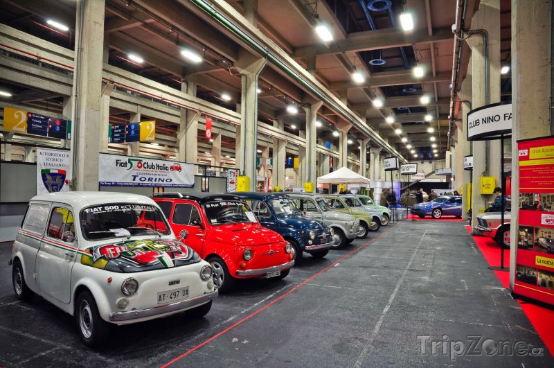 Fotka, Foto Fiaty 500 v Automobilovém muzeu (Turín, Itálie)