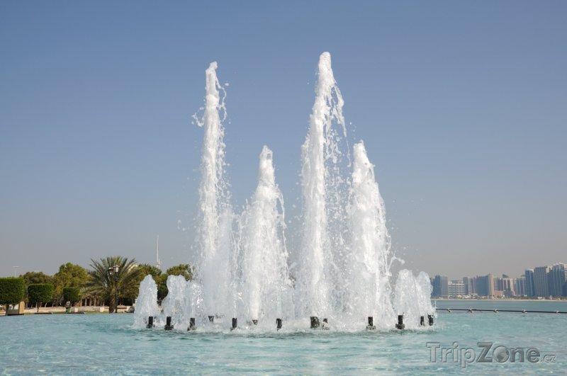 Fotka, Foto Fontána (Abú Dhabí, Spojené arabské emiráty)