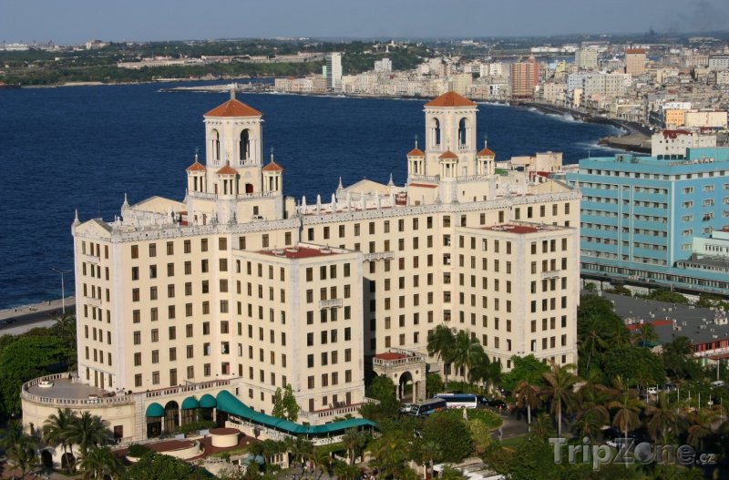 Fotka, Foto Hotel National na pobřeží (Havana, Kuba)