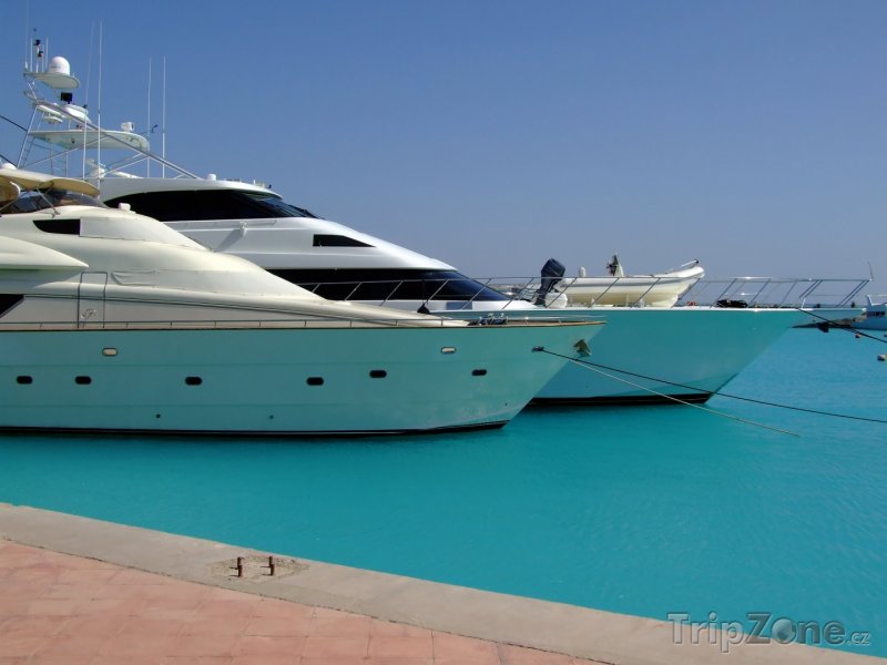 Fotka, Foto Luxusní jachty v přístavu Sekalla (Hurghada, Egypt)