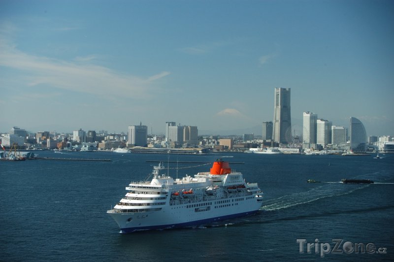 Fotka, Foto Obří loď v přístavu (Jokohama, Japonsko)