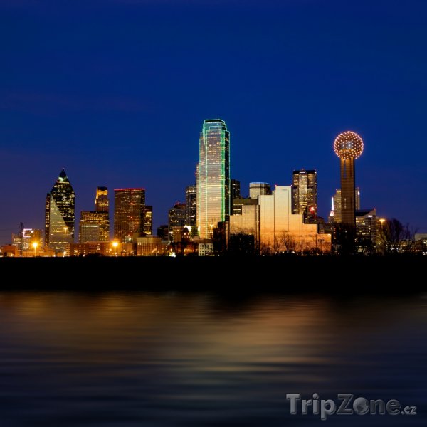 Fotka, Foto Osvětlené mrakodrapy (Dallas, USA)