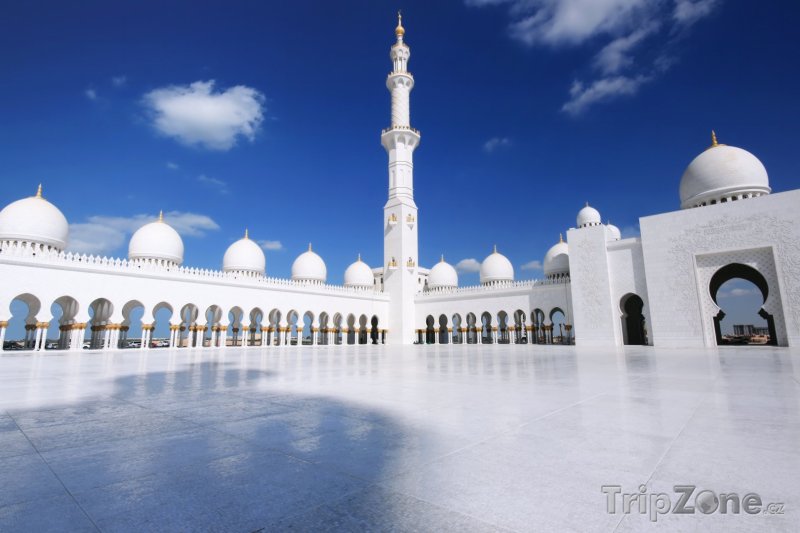 Fotka, Foto Pohled do mešity Sheikh Zayed (Abú Dhabí, Spojené arabské emiráty)