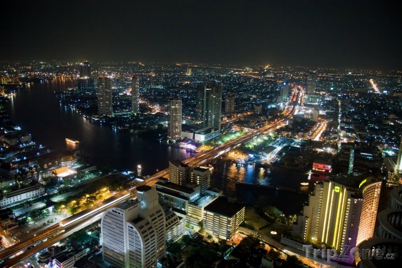 Fotka, Foto Pohled na Bangkok v noci (Bangkok, Thajsko)