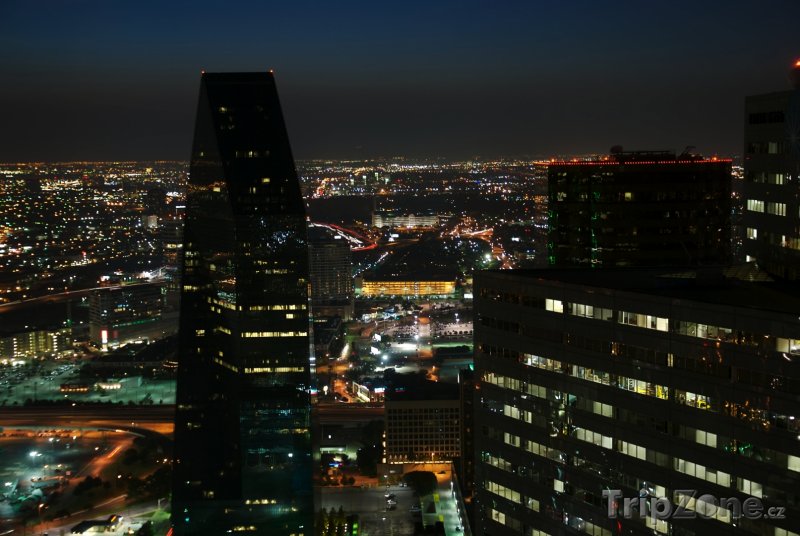 Fotka, Foto Pohled na noční město (Dallas, USA)